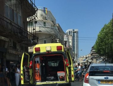 ΕΚΤΑΚΤΟ: Tρομοκρατική επίθεση με αυτοκίνητο στο Τελ Αβίβ λίγο πριν αφιχθεί ο Ντ. Τραμπ (φώτο)